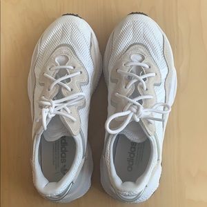 Adidas originals Ozweego M 7.5/W 8.5 (WORN ONCE)